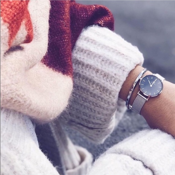 Daniel Wellington Petite Melrose Watch EUC - Picture 5 of 16